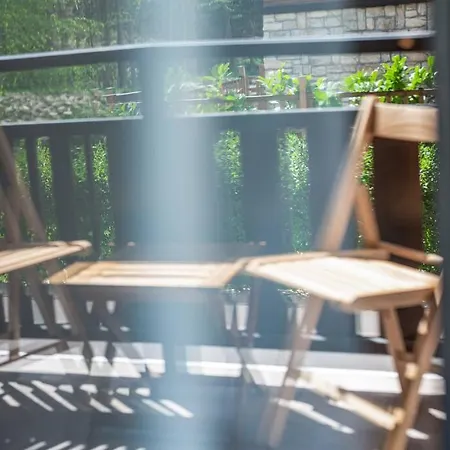 650m In&out - - Free And Parking *