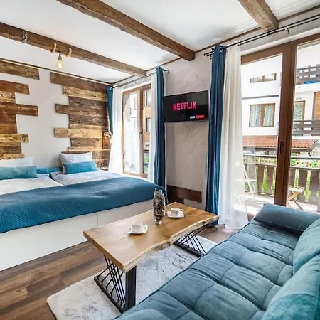 650m In&out - - Free And Parking