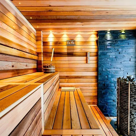 Apartmán 650m In&out - - Free And Parking