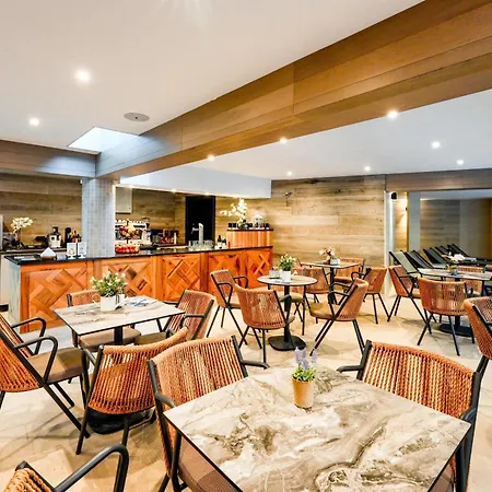 Apartmán 650m In&out - - Free And Parking